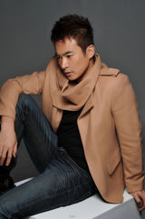 组图：于波时尚大片出炉  完美身材有型有款