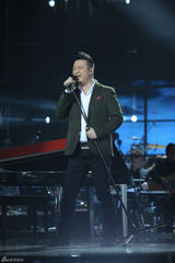 组图：好歌曲杨坤组马上又叫板好莱坞