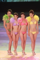 组图：辽宁佳丽夺亚姐冠军 比基尼展现完美身段