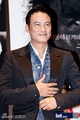 组图：任达华出席《大追捕》韩国新闻发布会