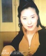 资料图片：55岁魏秋桦风韵依旧 昔日美照盘点