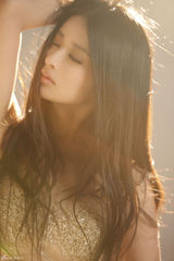 组图：颖儿阳光写真曝光 瘦身成功展露女人味