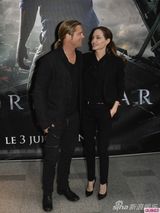 组图：朱莉中性装扮亮相皮特新片巴黎首映