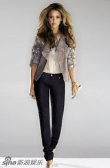 幻灯图集：杰西卡-阿尔芭杂志写真 秀性感美腿