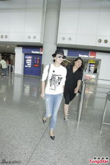 组图：《狄仁杰》主创访港 Baby拒谈见家长