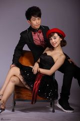 组图：苏醒李菲儿感情升温 拍婚纱照甜蜜可爱