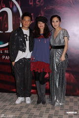 组图：千嬅结婚派对真空上阵 婚夜丁生醉倒无造人