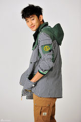 高清组图：金秀贤拍运动写真 帅气豪爽活力十足