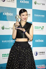 组图：萧敬腾受恐吓照常演出 保镖贴身保护