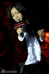 幻灯组图：珍爱女人齐聚北京 巡演发布经典连唱