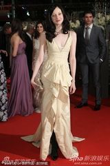 高清图：《大将军寇流岚》首映 巴特勒查斯坦嬉闹