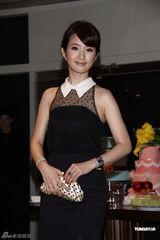 高清图：歌手黄湘怡百万浪漫婚礼 林依晨郑元畅道贺