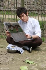 组图：张翰魏晨朱梓骁农夫装扮录制《给力星期天》