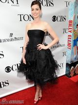 高清组图：大嘴美女安妮-海瑟薇美丽亮相