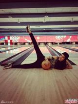 组图：乐明明MV谈恋爱不过瘾 欲做打女过影视瘾