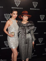 组图：李冰冰亮相佛罗伦萨 亮片小洋装秀时尚性感