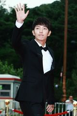 组图：韩星云集首尔电视剧盛典 吴奇隆等助阵