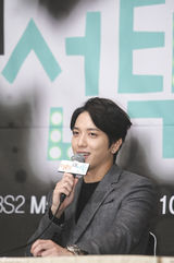 独家高清：尹恩惠撑新剧发布 郑容和李东健撞脸