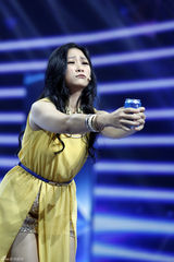 组图：《超级演说家》第四期林志颖遭遇强吻