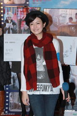 组图：陈妍希出席电影分享会 否认绯闻强调单身