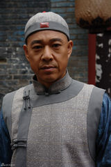 高清图：《旱码头》张丰毅有情义 网友赞“好商人”