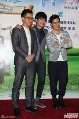 组图：蔡旻佑新剧紧贴方志友柯有伦眼红