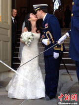 组图：花滑女王关颖珊与白宫高官相识数月闪婚