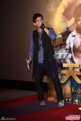 组图：周杰伦《天台》邀曾志伟纳豆柯有伦宣传