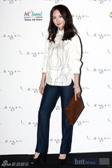 组图：韩星具荷拉蔡贞安等女星盛装出席服装秀