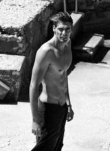 组图：法国泳坛美男展现性感运动魅力