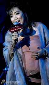 幻灯组图：珍爱女人齐聚北京 巡演发布经典连唱