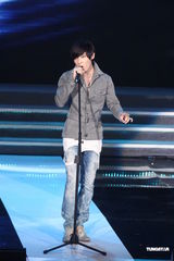 组图：韩国团体大出动 SJ-M唐禹哲high翻台北