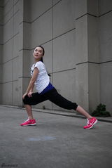 组图：霍思燕拍运动写真 推广女性运动新理念