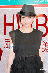 高清组图：郑嘉颖陈细洁邓萃雯黄百鸣出席品牌活动