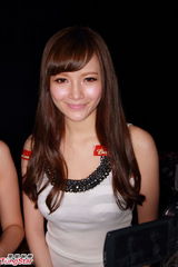 高清组图：女星齐集比基尼派对 众嫩模争妍斗丽