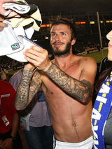 幻灯：希尔顿为男友庆生  贝克汉姆庆祝胜利