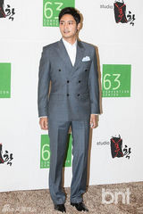 组图：金贤哲举行婚礼 刘在石朴明洙等捧场