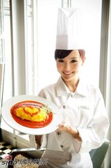 唐嫣：甜美教主化身女厨师