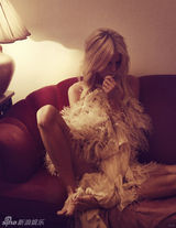 组图：超模卡洛琳-温伯格暮光中拍写真慵懒性感