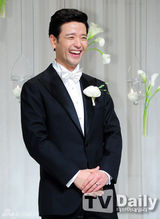 组图：韩星裴秀彬完婚 李秉宪苏幼珍等众星道贺