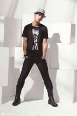 组图：黄晓明初夏广告写真 造型阳光清爽气质百变