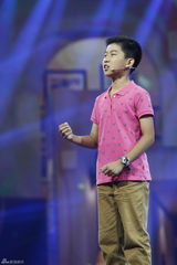 组图：演说家乐嘉情绪失控数度飙泪 与鲁豫发飙