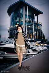 高清组图：韩星车艺莲游艇写真 展贵气妖艳魅力