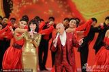 组图：张卫健张茜夫妇演唱歌曲《祝福你》
