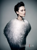 高清组图：李宇春穿裙装拍写真  冷艳眼神展高贵气质