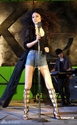 高清组图：陈慧琳全新造型拍新歌《微光》MV 