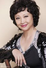 组图：徐松子两戏将播时尚辣妈潮味十足