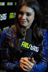 组图：《吸血鬼日记》女主角妮娜杜波夫专访