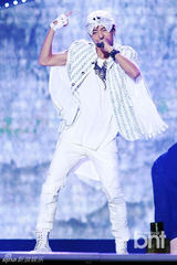 组图：EXO与missA等献唱K-POP WORLD FESTIVAL