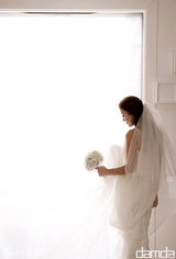 组图：前Jewelry成员李智贤婚纱照曝光